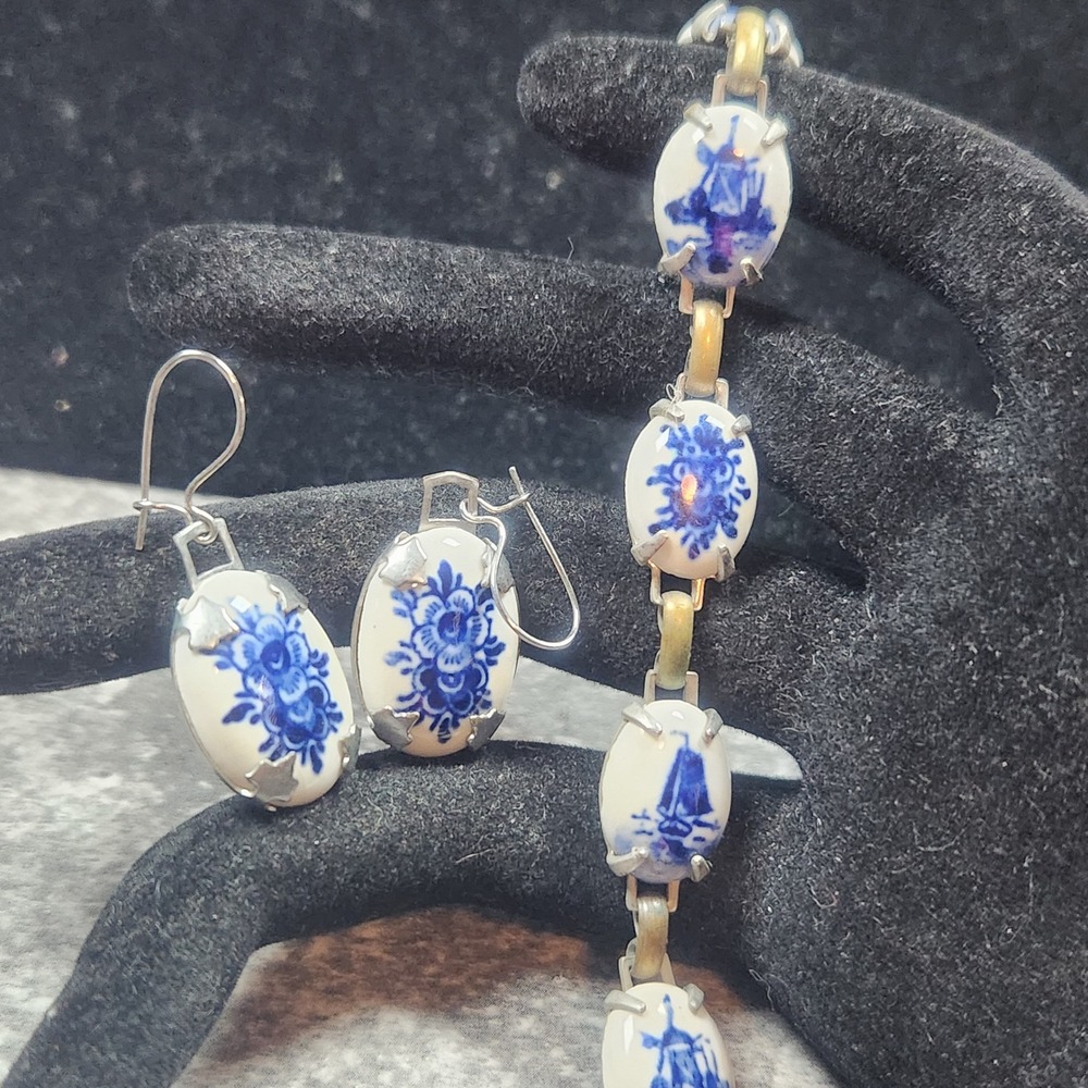 Vintage Delft Blue Porcelain Jewelry Set Bracelet and Earrings Floral Windmill
